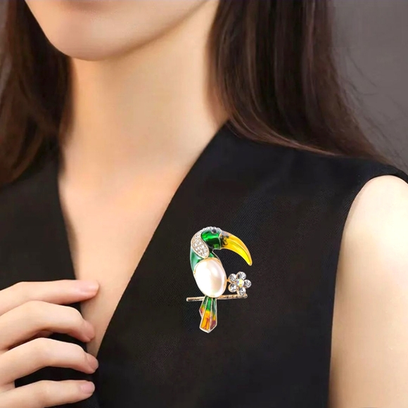 Gold Plated Muticolor White Crystal Floral Toucan Brooch - Picture 4 of 10